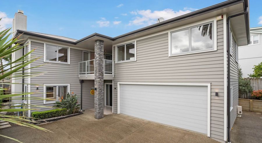  at 1/36 BROWNS BAY RD, rothesay bay, auckland