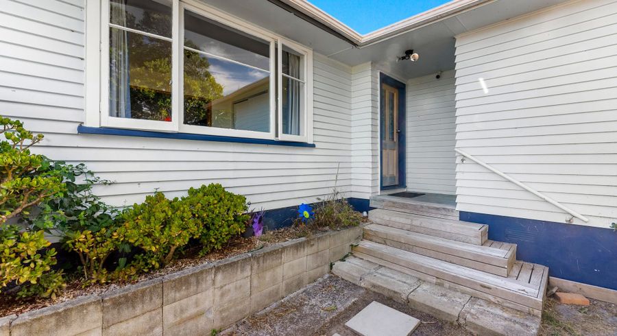  at 1 Sarona Avenue, Glen Eden, Waitakere City, Auckland