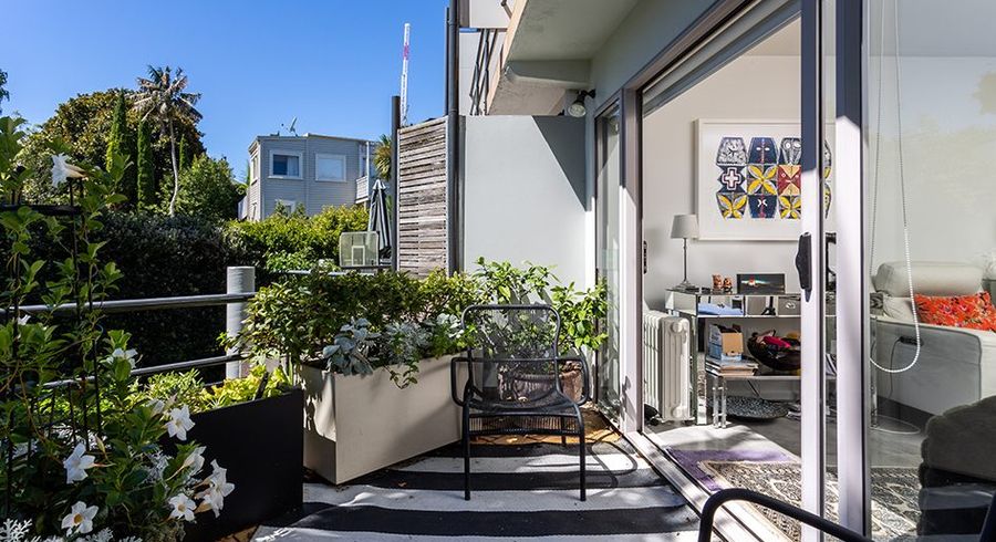  at 9/6 Sarsfield Street, Herne Bay, Auckland