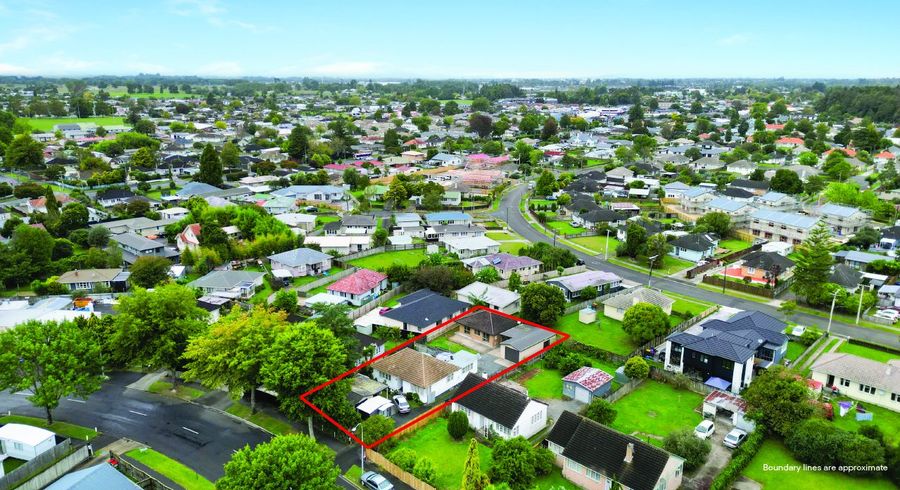  at 96 Holland Road, Fairfield, Hamilton