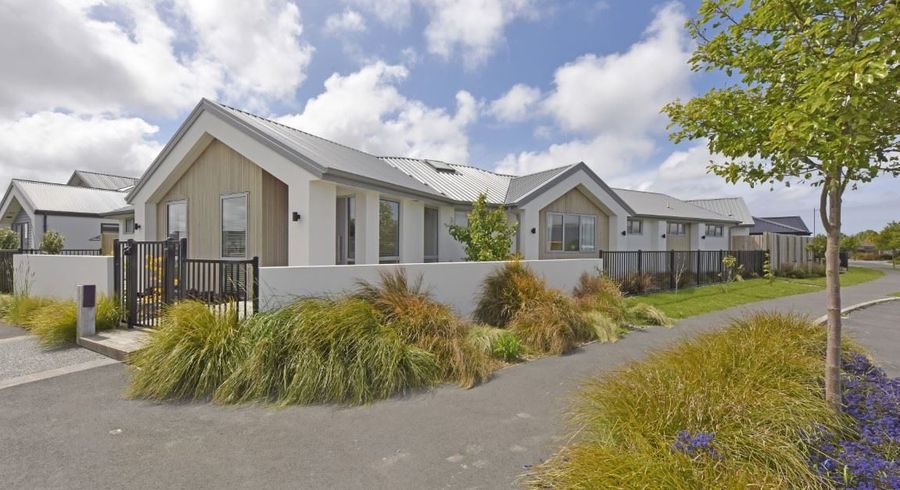  at 8 Manarola Road, HALSWELL, CHRISTCHURCH
