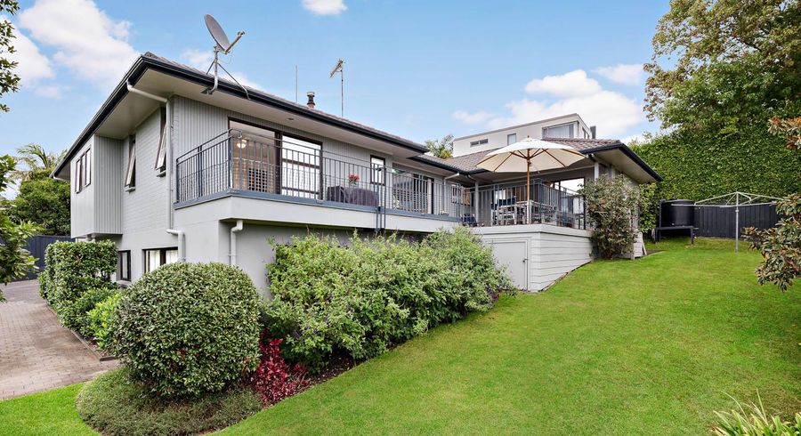  at 16 Brookland Place, Remuera, Auckland