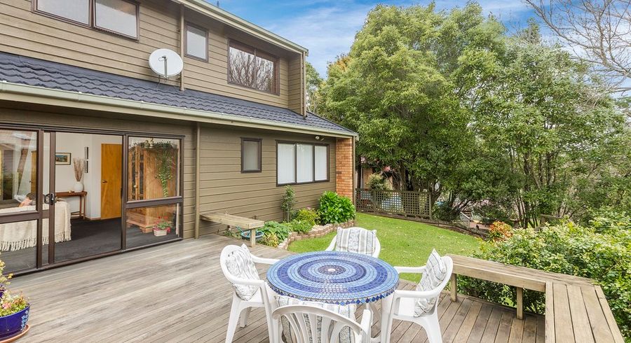  at 2/32 Charles Fox Place, St Johns, Auckland