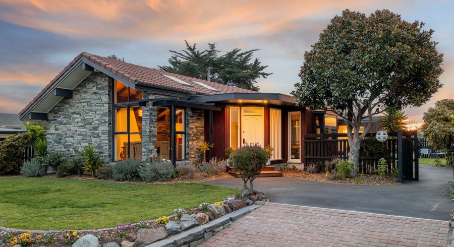  at 196 Keyes Road, New Brighton, Christchurch