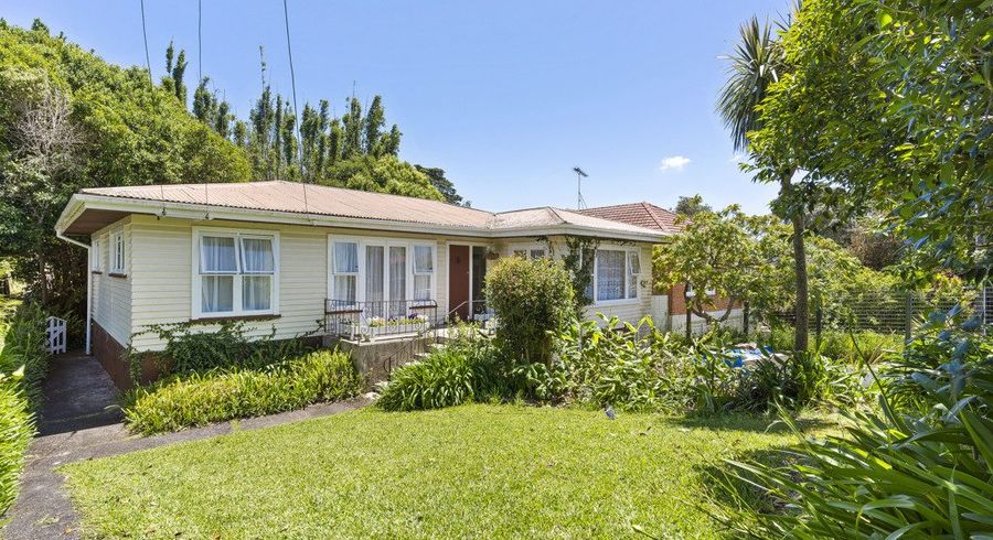  at 27 Whitmore Road, Mount Roskill, Auckland City, Auckland