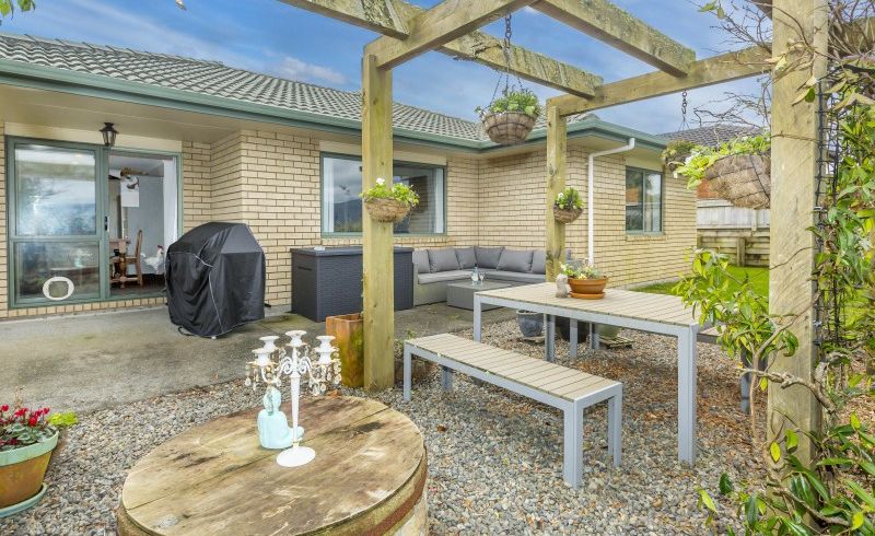  at 32 Percy Kinsman Crescent, Riverstone Terraces, Upper Hutt