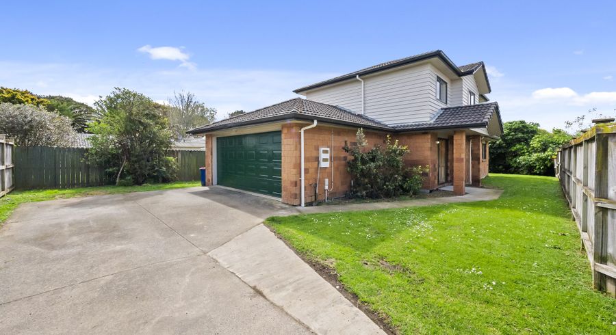  at 33 Riverglade Parkway, Te Atatu South, Waitakere City, Auckland