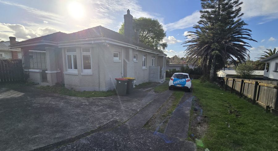  at 3185 Great North Road, New Lynn, Waitakere City, Auckland