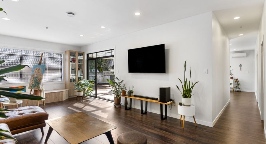  at 33 Northwood Avenue, Albany, North Shore City, Auckland