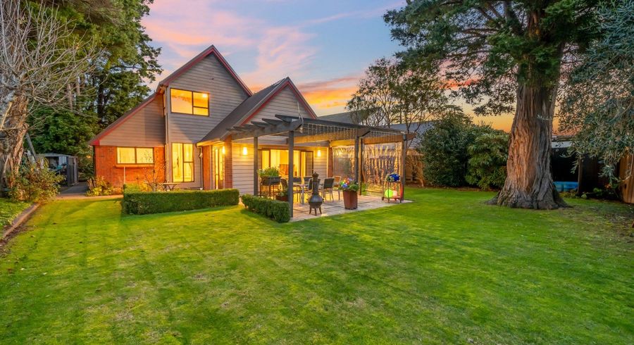  at 9 Johnswood Grove, Clouston Park, Upper Hutt, Wellington