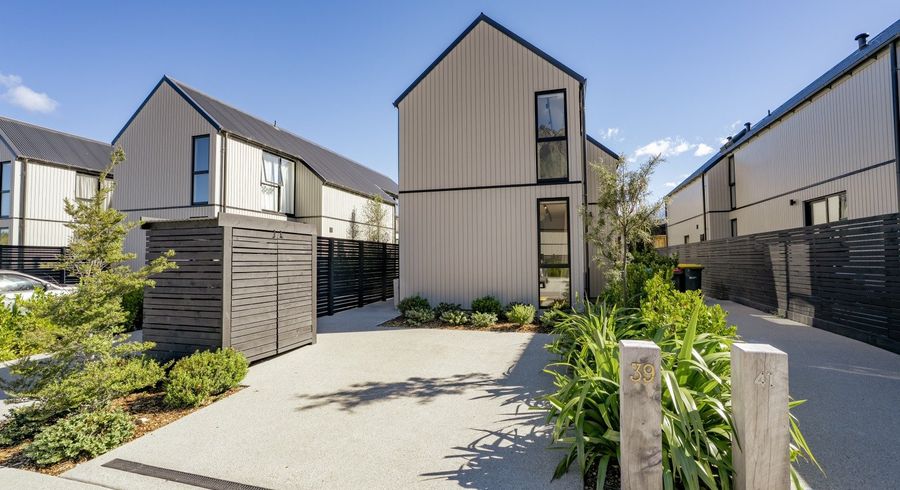  at 39 Casterway Crescent, Jacks Point, Queenstown-Lakes, Otago