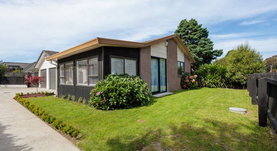  at 1/472 Avonhead Road, Avonhead, Christchurch City, Canterbury