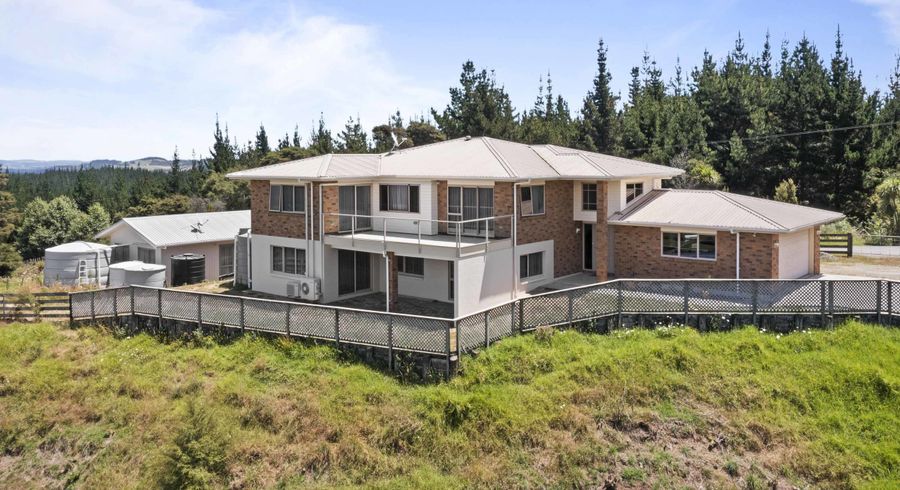  at 586 Blackbridge Road, Albany