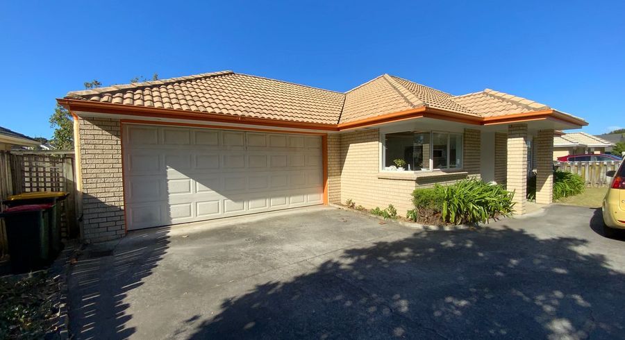  at 2/246 Cascades Road, Botany Downs, Manukau City, Auckland