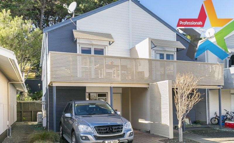  at 2/1 Drummond Street, Mount Cook, Wellington