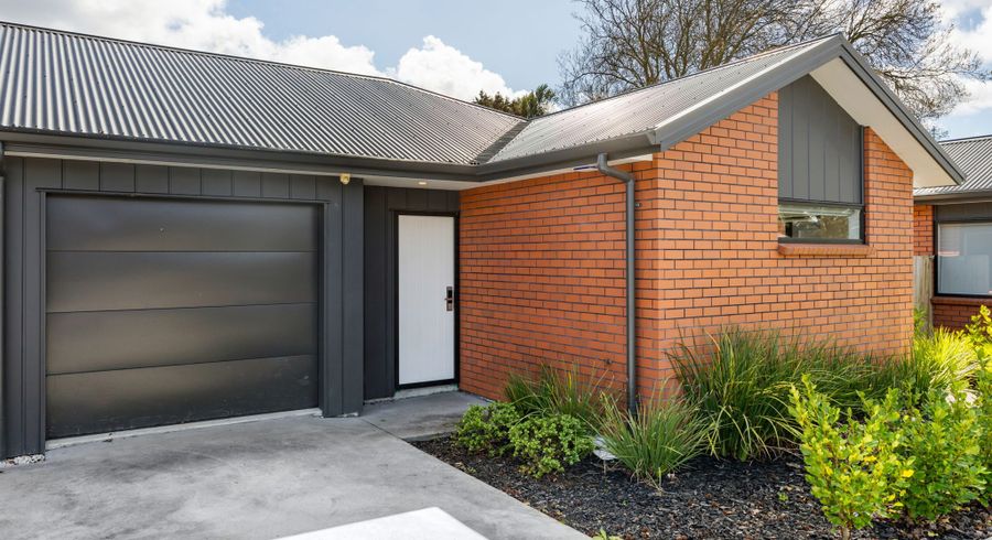  at 2/146 Hukanui Road, Chartwell, Hamilton