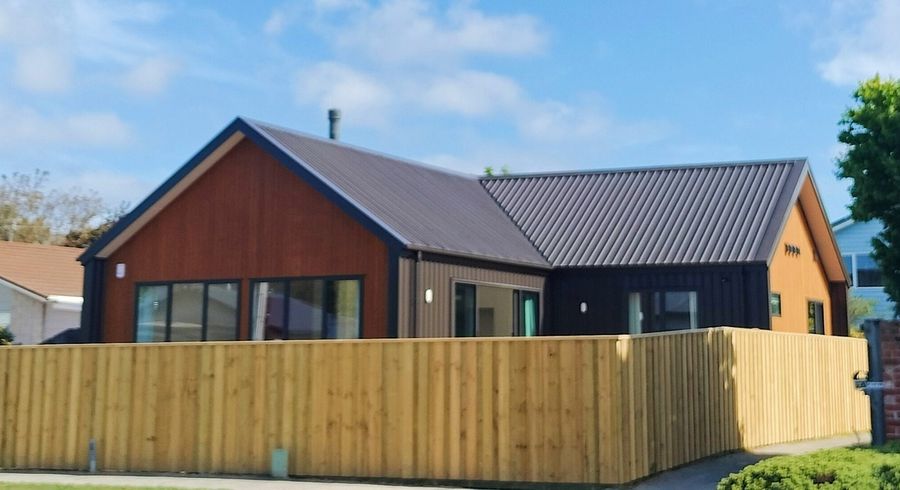  at 92 Sullivan Ave, Woolston, Christchurch City, Canterbury