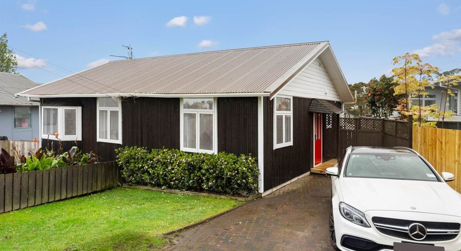  at 114 Sunnyside Road, Sunnyvale, Waitakere City, Auckland