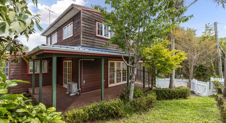 at 2/292 GLENFIELD Road, Glenfield, Auckland
