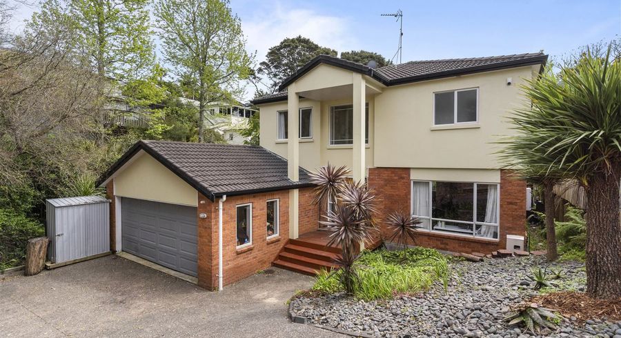  at 21A Pavola Grove, Glenfield, Auckland