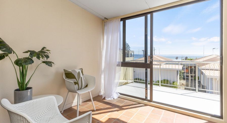  at 4/32 Charles Street, Westshore, Napier