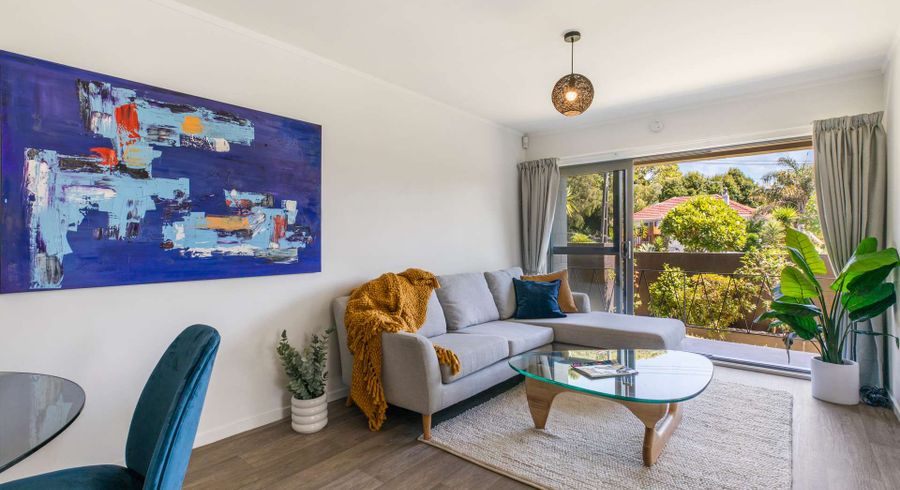  at 2/8 Western Springs Road, Western Springs, Auckland