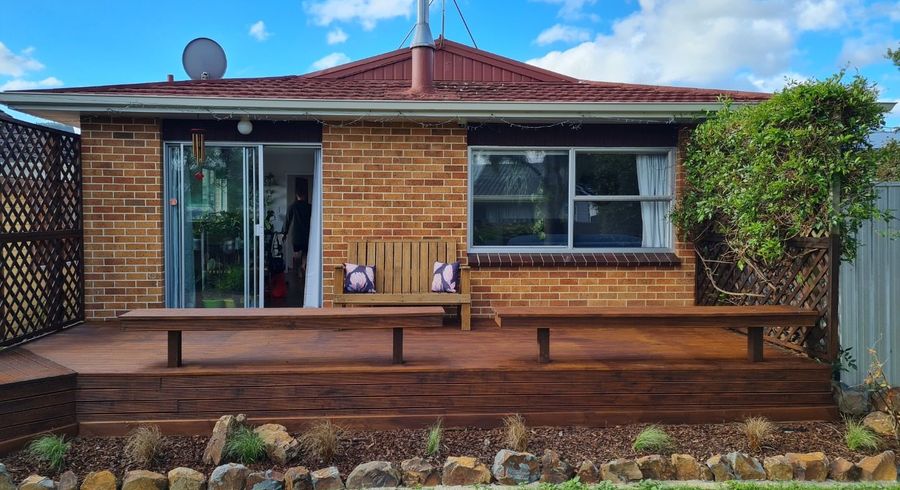  at 2/2a McParland Street, Ebdentown, Upper Hutt, Wellington