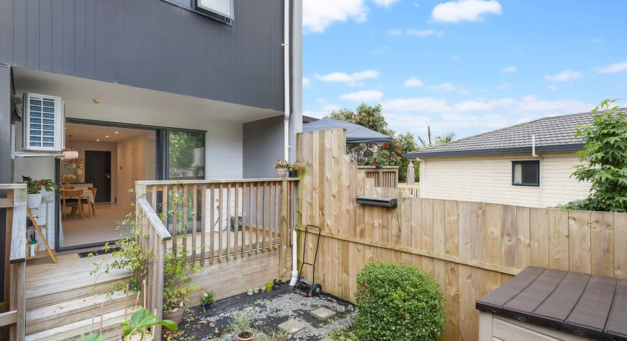  at 28/18 Hewlett Road, Massey, Auckland