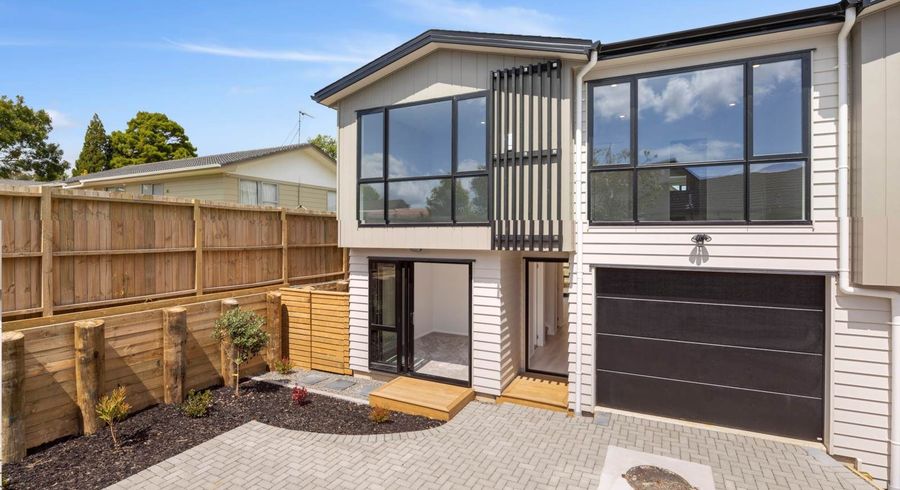  at 11 Merida Place, Unsworth Heights, North Shore City, Auckland