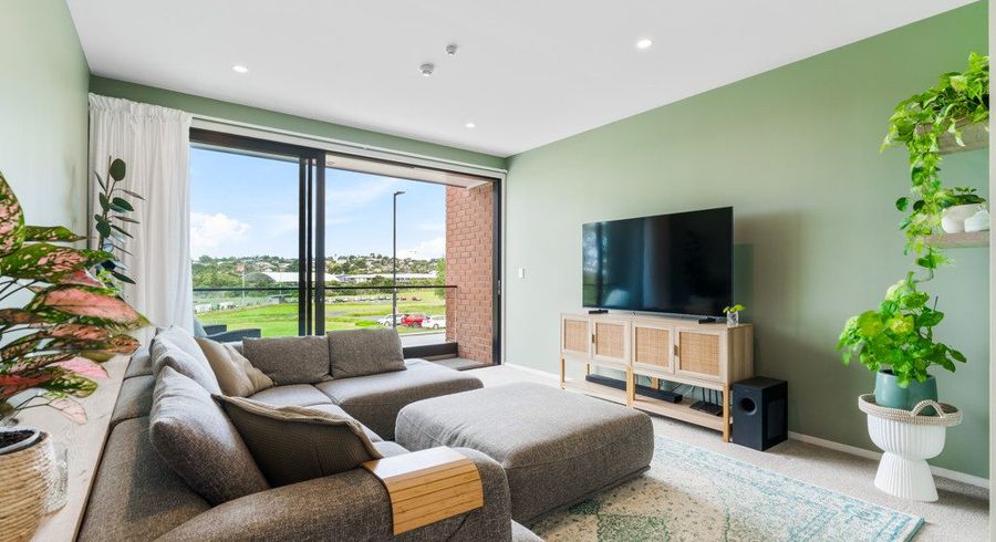  at 8/4 Stables Lane, Millwater, Rodney, Auckland