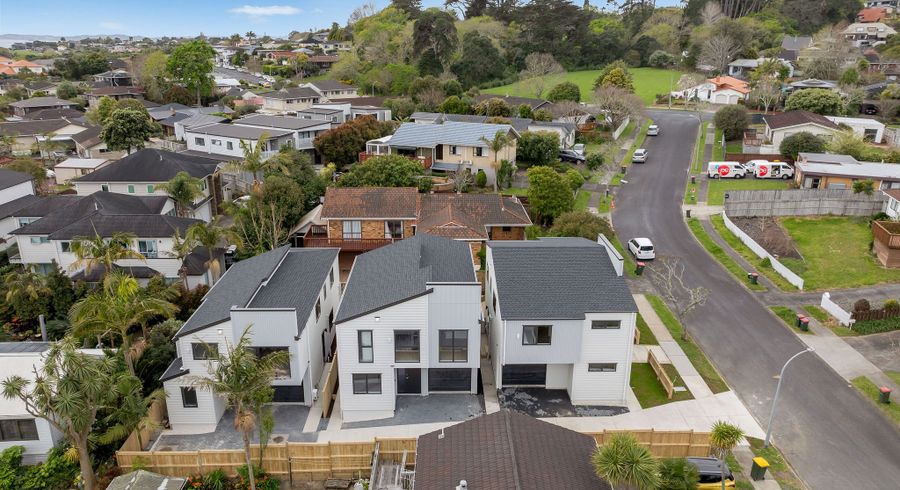  at Lot 2/50 Jandell Crescent, Bucklands Beach, Manukau City, Auckland