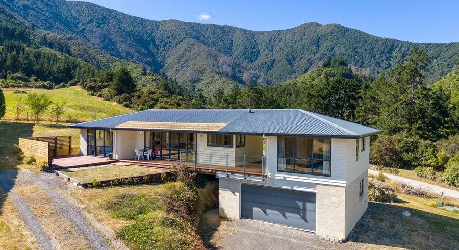  at 127 Boons Valley Road, Waikawa, Picton