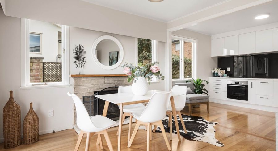  at 21 Lyttelton Avenue, Forrest Hill, Auckland