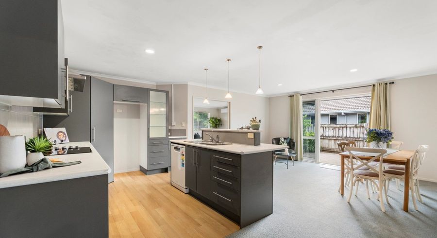  at 12 Glencoe Court, Pyes Pa, Tauranga