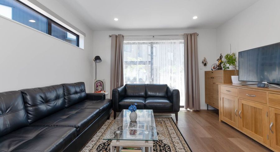  at 2 Selo Street, Glen Eden, Waitakere City, Auckland