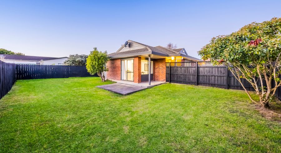  at 14 Horlicks Place, Randwick Park, Auckland