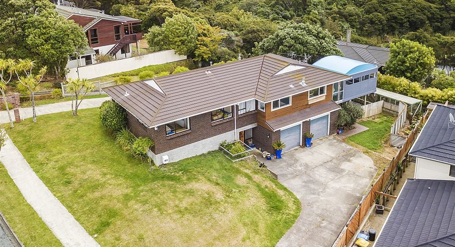  at 18 Exploration Way, Whitby, Porirua