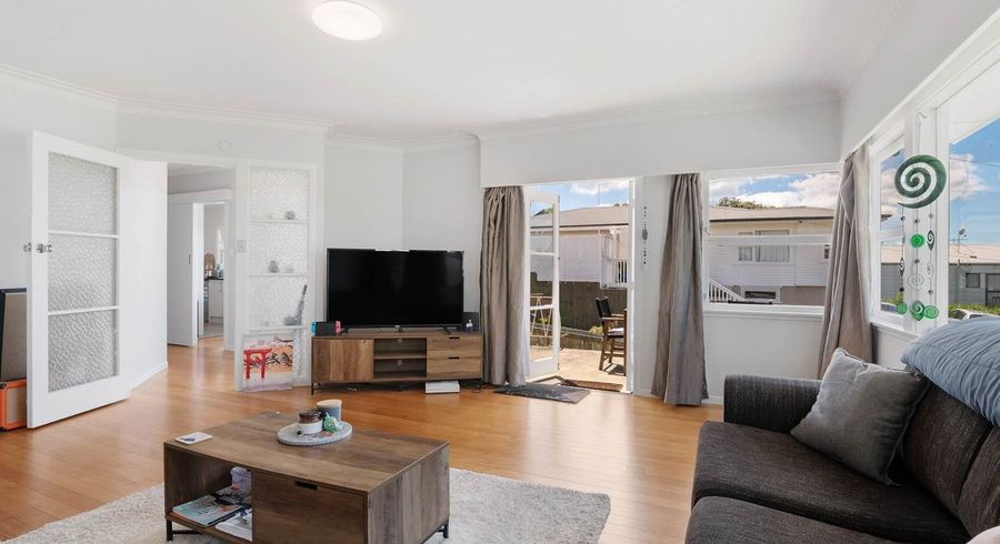  at 37 Park Road, Glenfield, Auckland