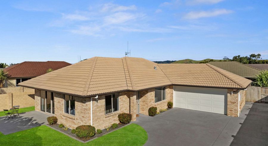  at 17 Coles Cove, Papamoa Beach, Papamoa