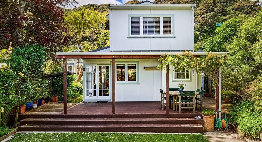  at 25 Mahoe Street, Eastbourne, Lower Hutt