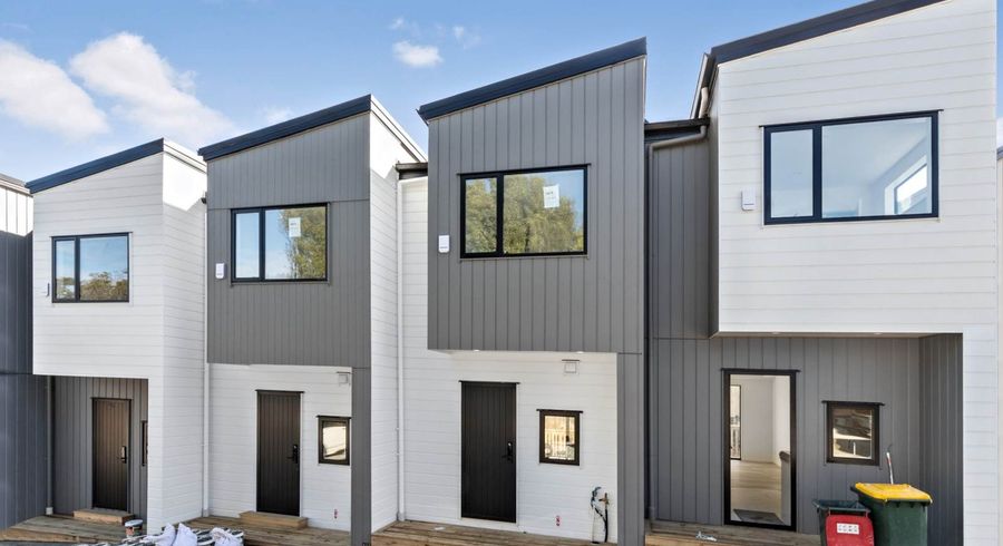  at 2/55 Patons Road, Howick, Manukau City, Auckland