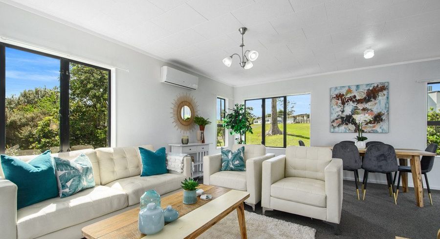  at 39 Meadowvale Rise, Titirangi, Auckland