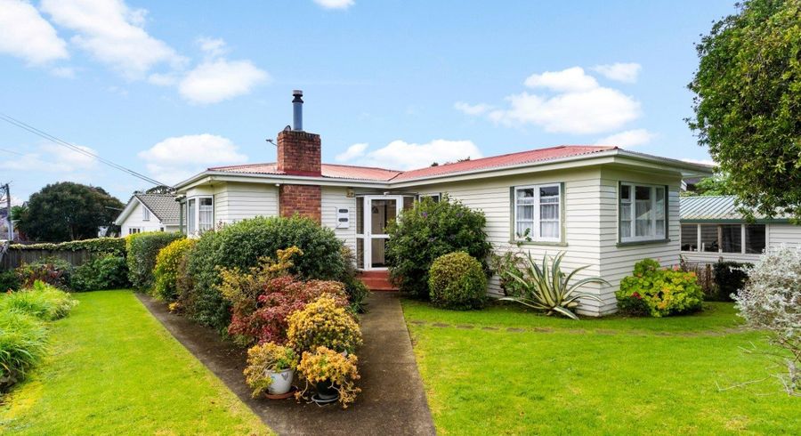  at 40 Wedgwood Avenue, Mangere East, Auckland