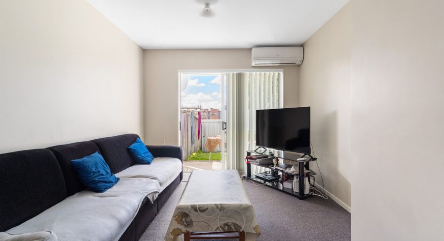  at 6/242 Great North Road, Henderson, Waitakere City, Auckland