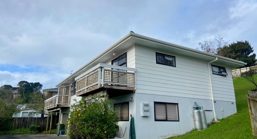  at 131 Spinella Drive, Glenfield, North Shore City, Auckland