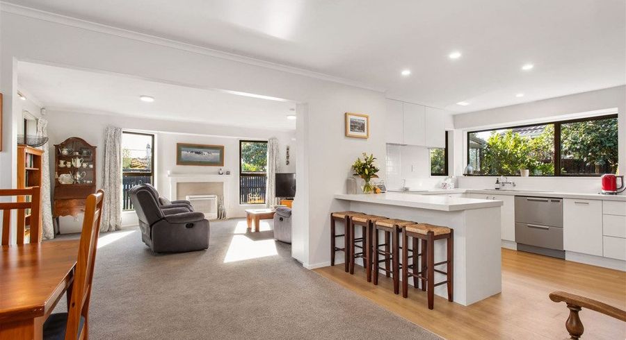  at 1/124 Hamilton Avenue, Ilam, Christchurch
