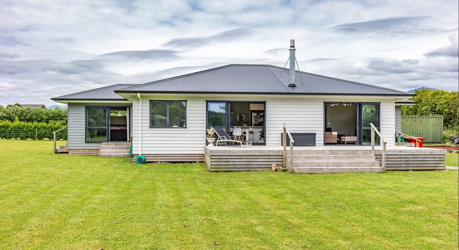 at 12 Faydon Close, Ohau, Levin