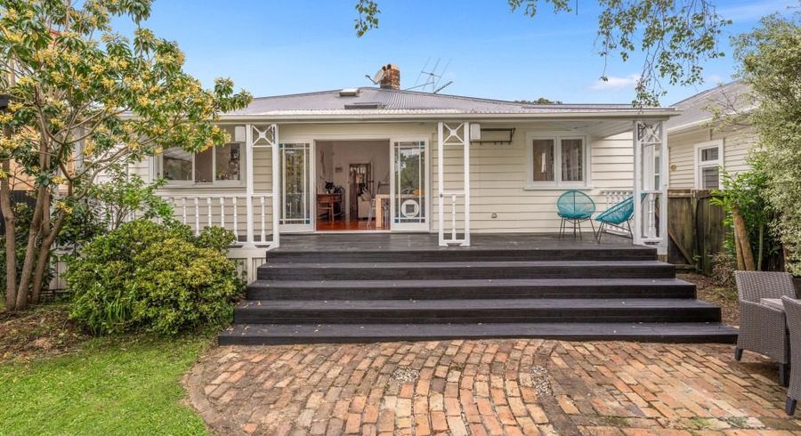  at 4 Tenterden Ave, Mount Eden, Auckland City, Auckland