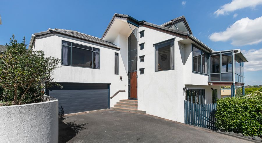  at 2/25 Waimarie Street, St Heliers, Auckland