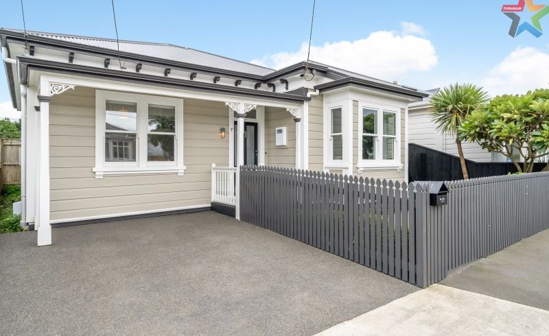 at 7 Queen Street, Petone, Lower Hutt
